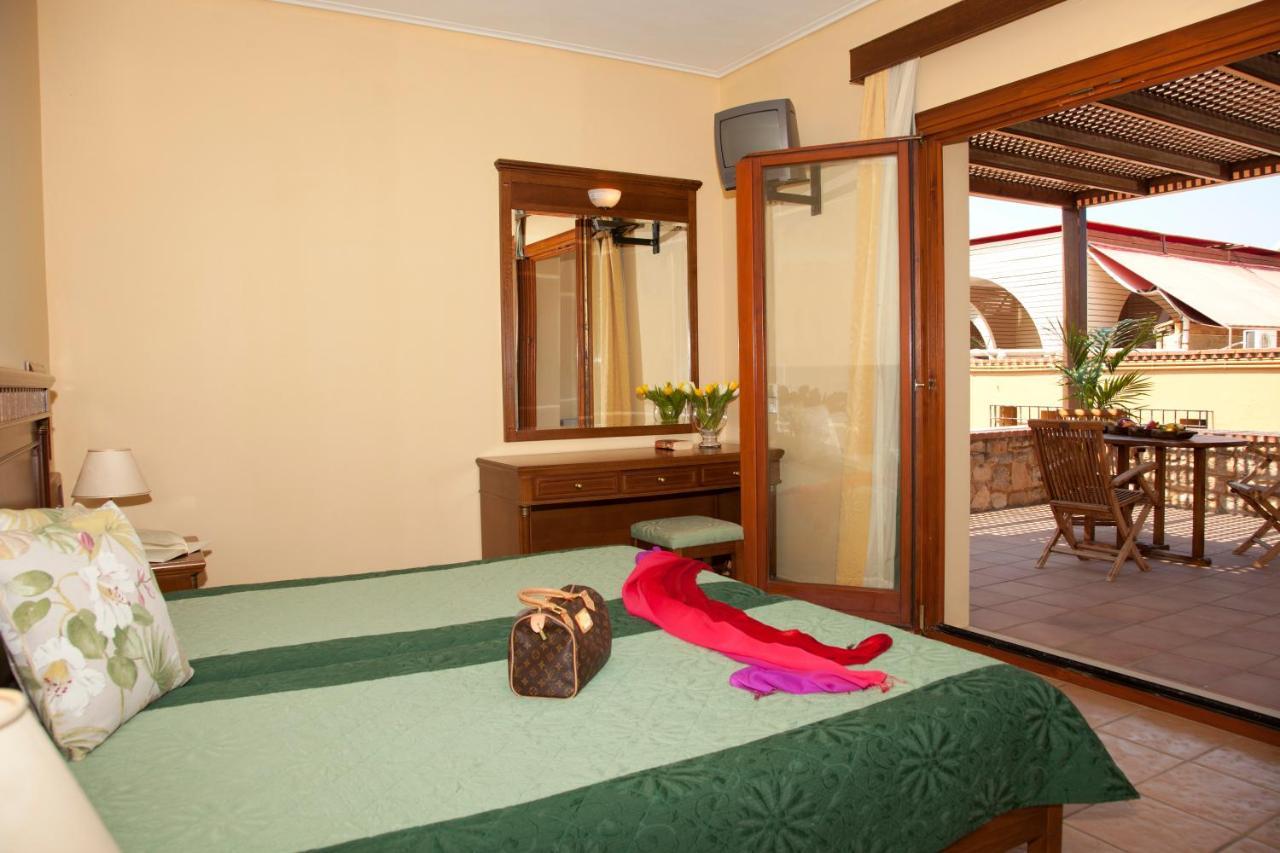 Mylos Hotel Apartments (Adults Only) Платаньяс Экстерьер фото